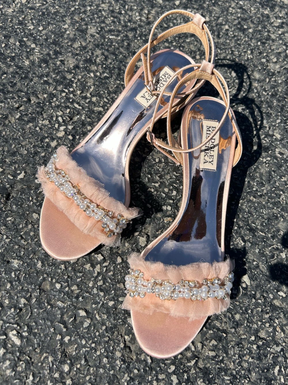 Badgley Mischka Talitha Blush Pink Pearl & Rhinestone Chiffon Strap Shoes Size 7